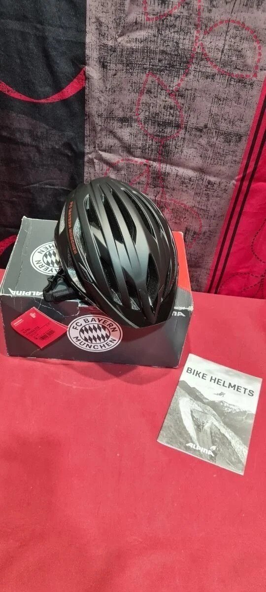 Foto 3 de Alpina Casco Parana FCB Talla: 51 – 56
