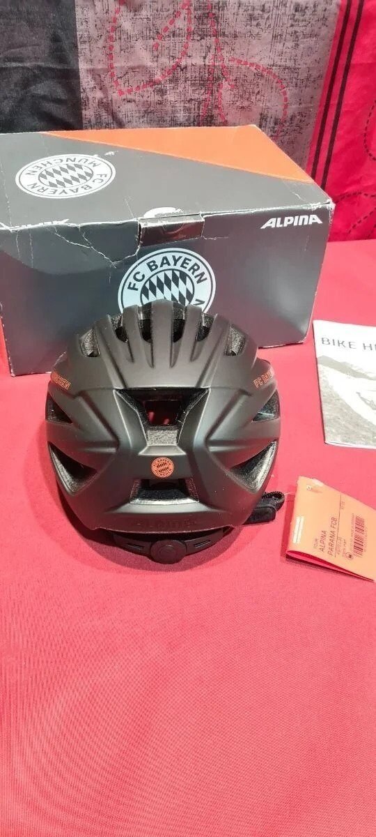 Foto 6 de Alpina Casco Parana FCB Talla: 51 – 56