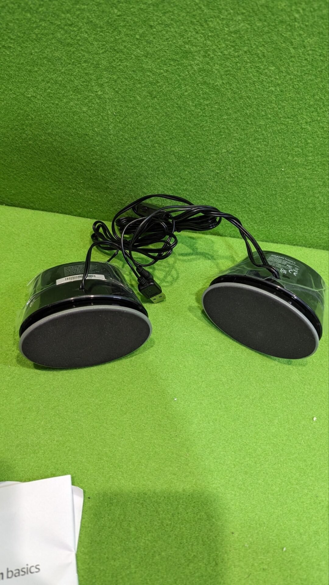 Foto 2 de Basics – Altavoces para ordenador alimentados por USB con sonido dinámico, Paque