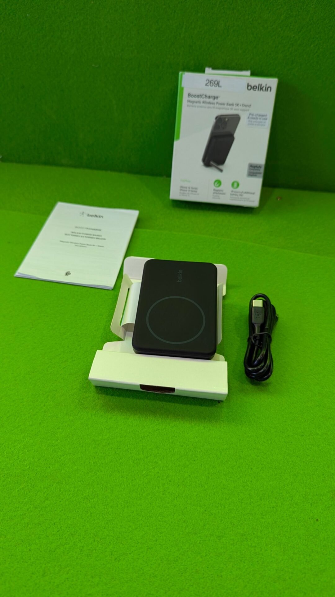 Foto 2 de Belkin Cargador portátil banco de energía inalámbrico de 5000 mAh, cargador MagS
