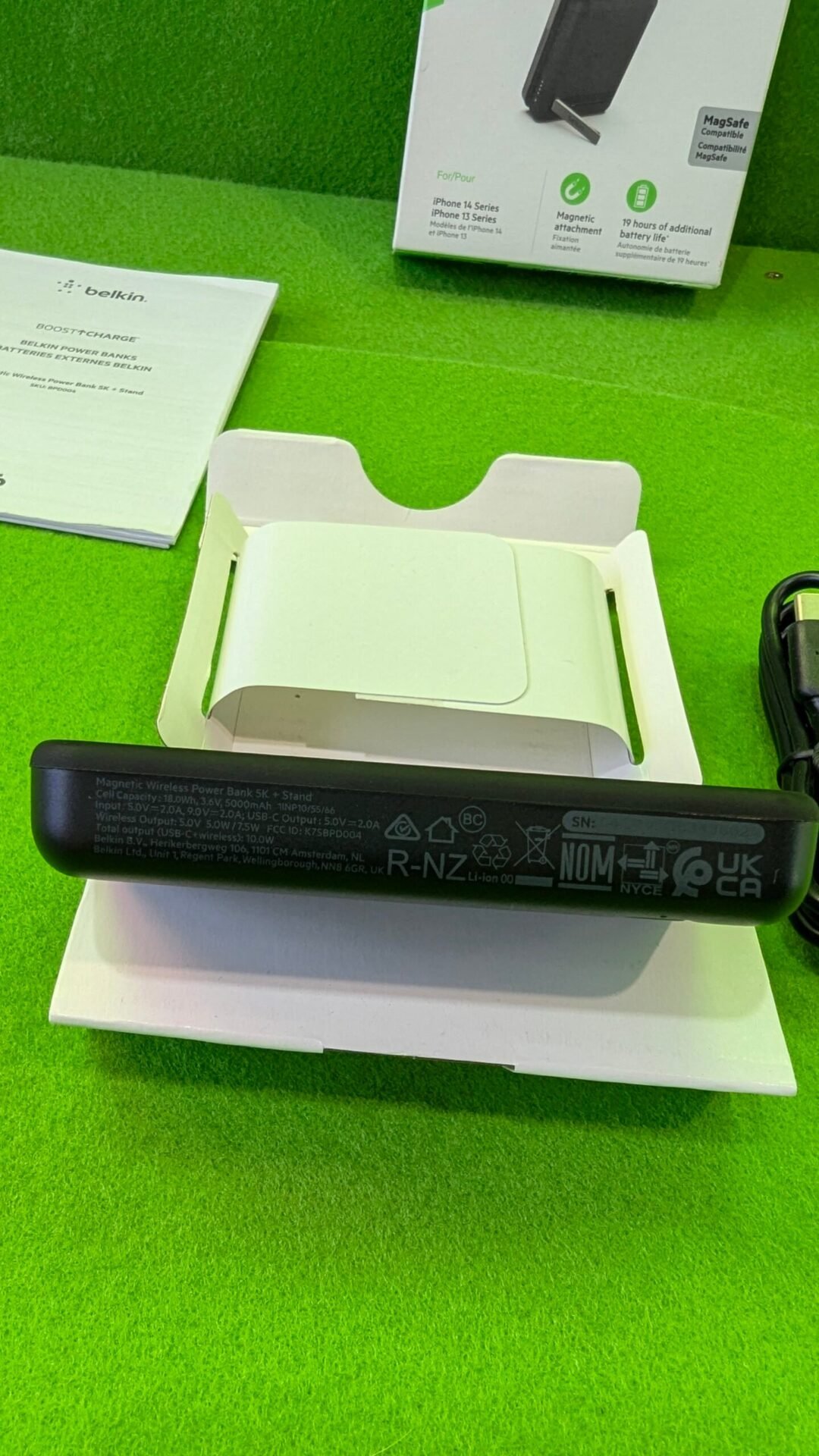 Foto 5 de Belkin Cargador portátil banco de energía inalámbrico de 5000 mAh, cargador MagS