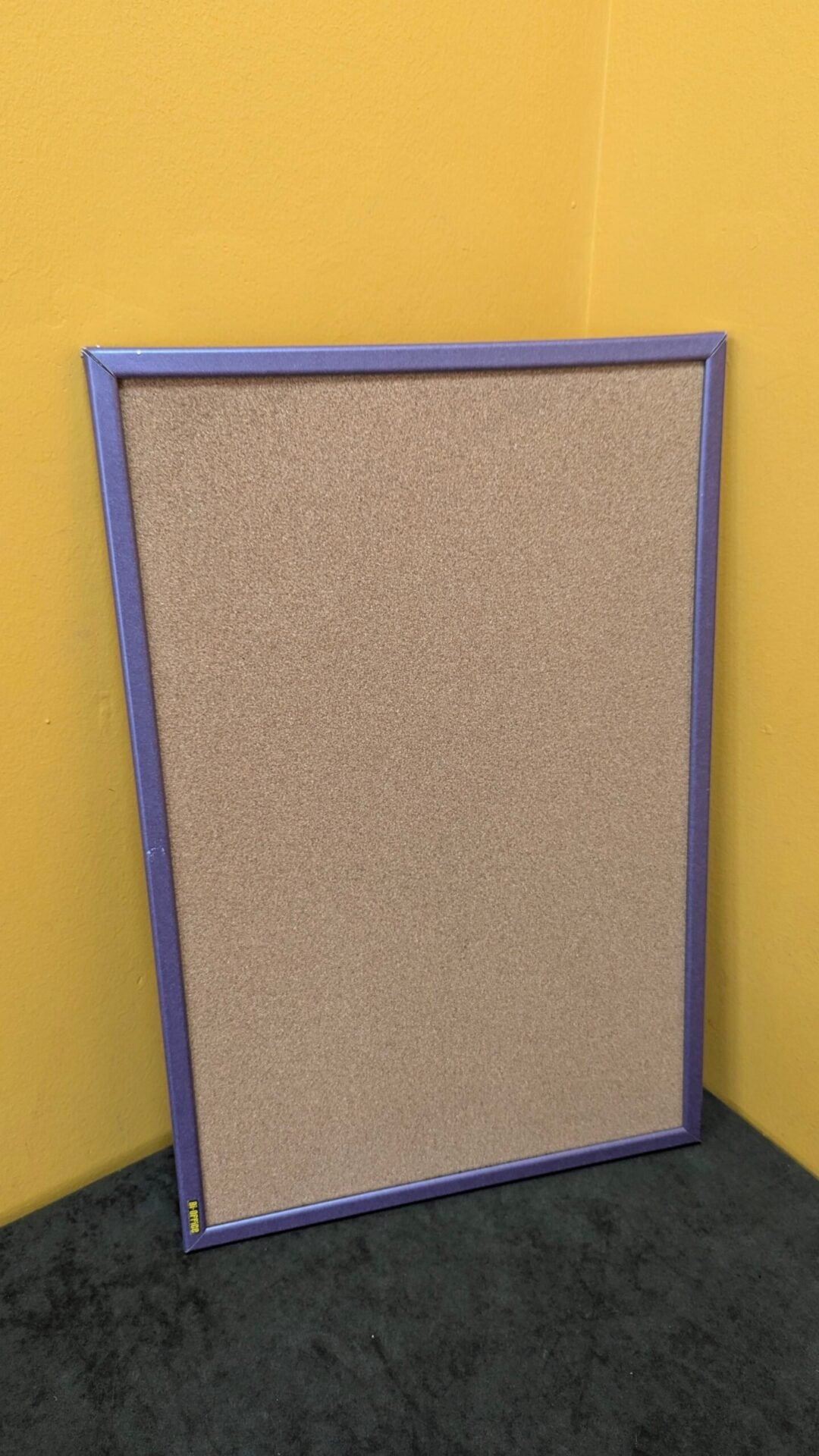 Foto 2 de Bi-Office – Tablón de Anúncios de Corcho Violeta 60×40 cm