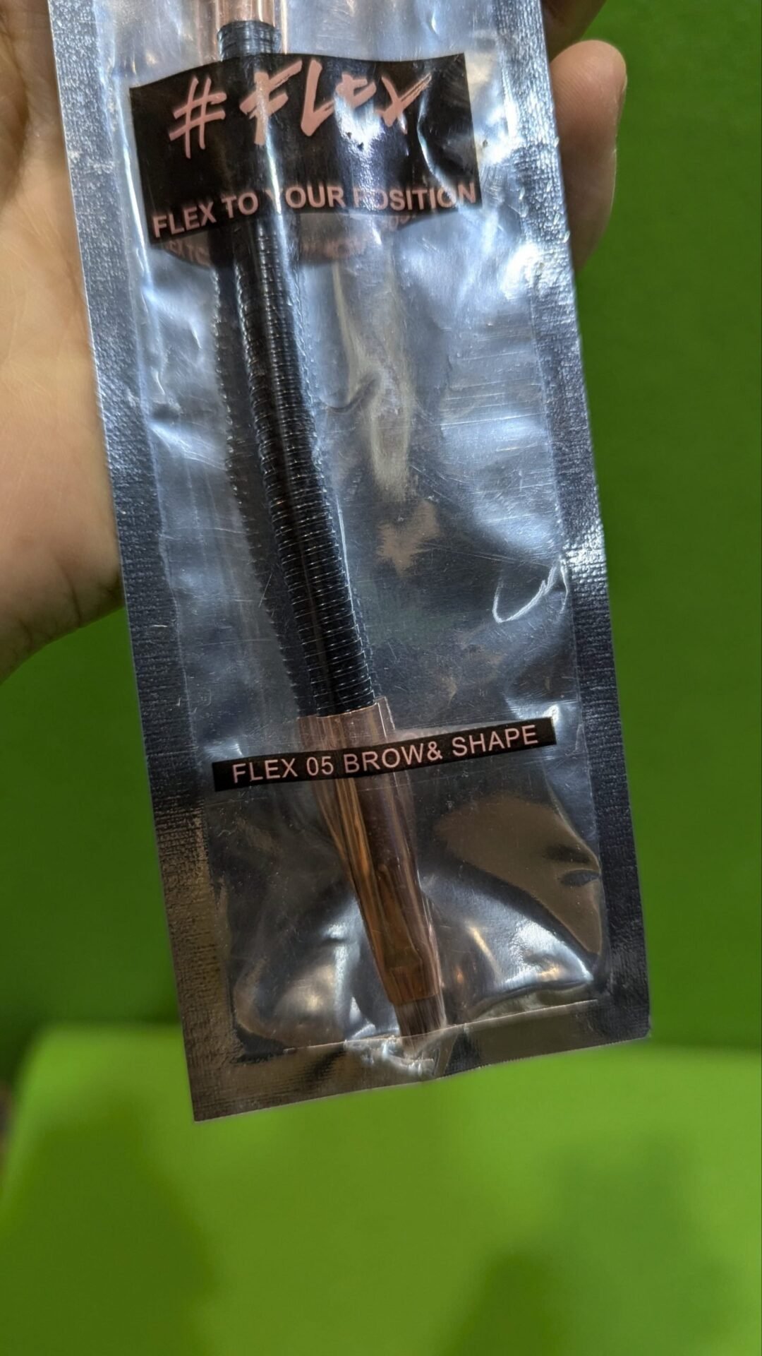 Foto 6 de Brocha para cejas y sombras Flex 05 de Makeup Revolution
