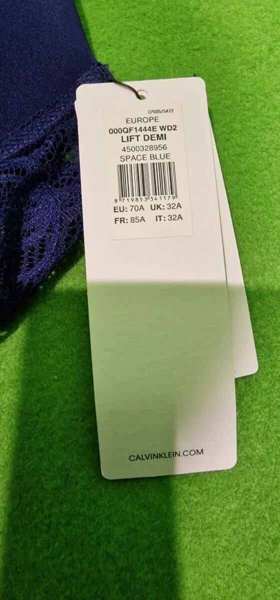 Foto 4 de Calvin Klein Sujetador Lift Demi Talla: 85A