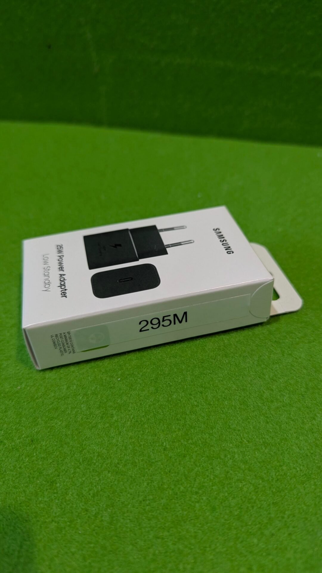 Foto 3 de Cargador SAMSUNG USB-C 25W GAN Negro SIN Cable