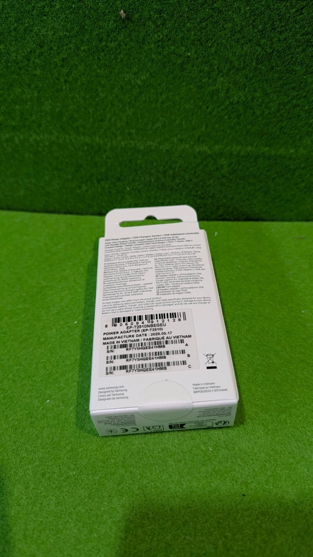 Foto 4 de Cargador SAMSUNG USB-C 25W GAN Negro SIN Cable