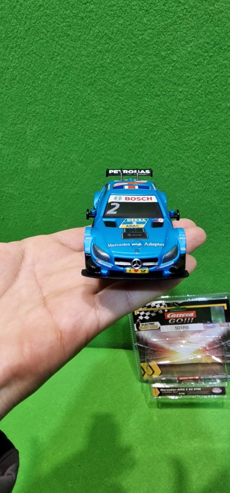 Foto 2 de Carrera Mercedes-AMG C 63 DTM G. Paffett, No.2