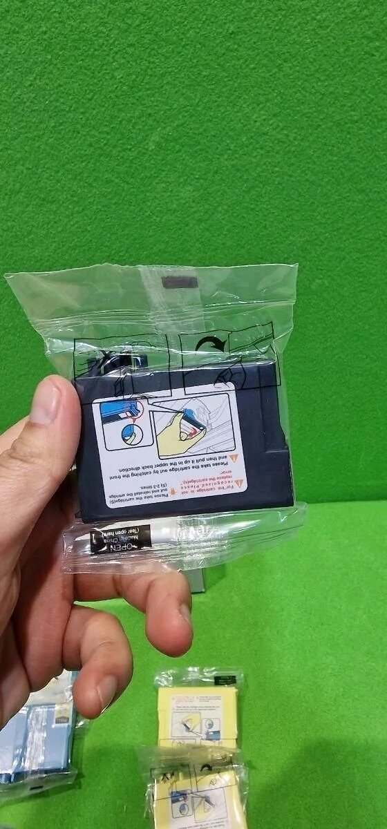 Foto 3 de Cartuchos de Tinta 1811 XL Compatible con Epson Expression Home