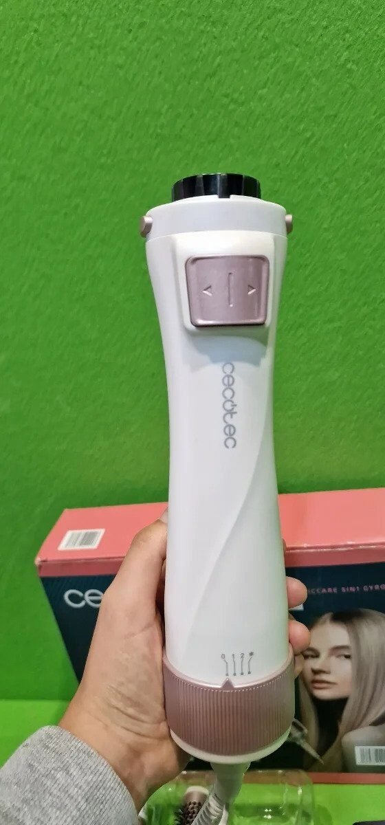 Foto 4 de Cecotec Cepillo de Aire Bamba CeramicCare 5in1Gyro. 1000 W, 5 Cabezales intercam
