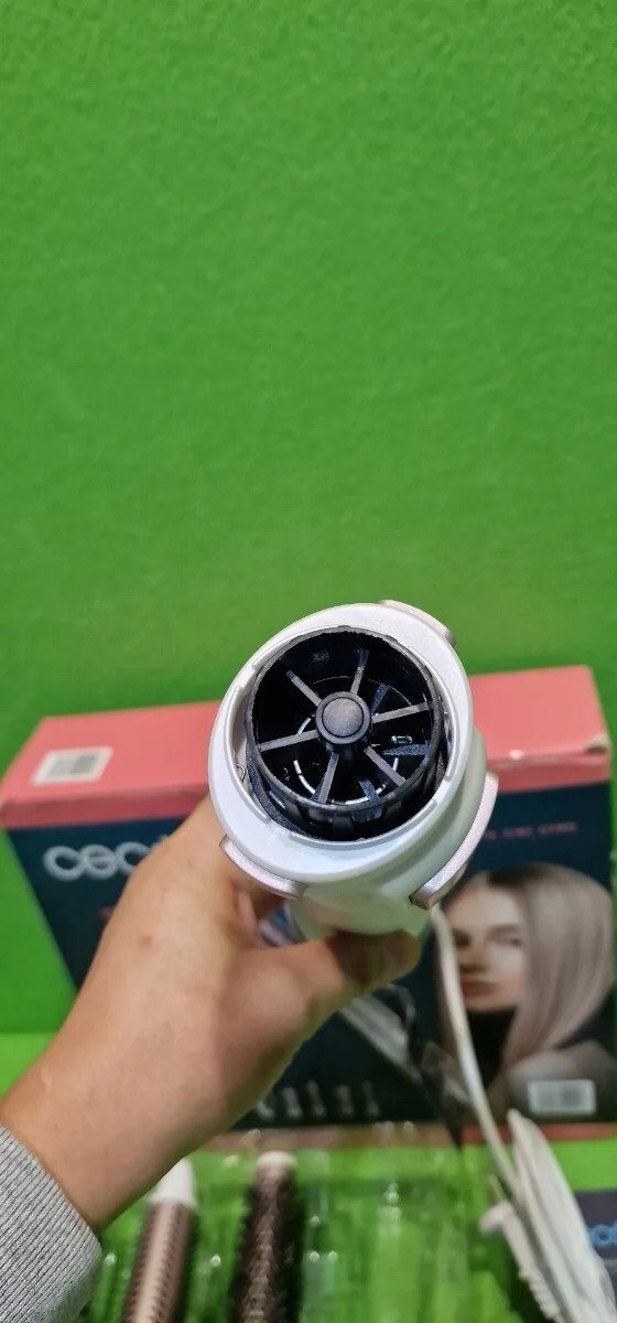 Foto 5 de Cecotec Cepillo de Aire Bamba CeramicCare 5in1Gyro. 1000 W, 5 Cabezales intercam