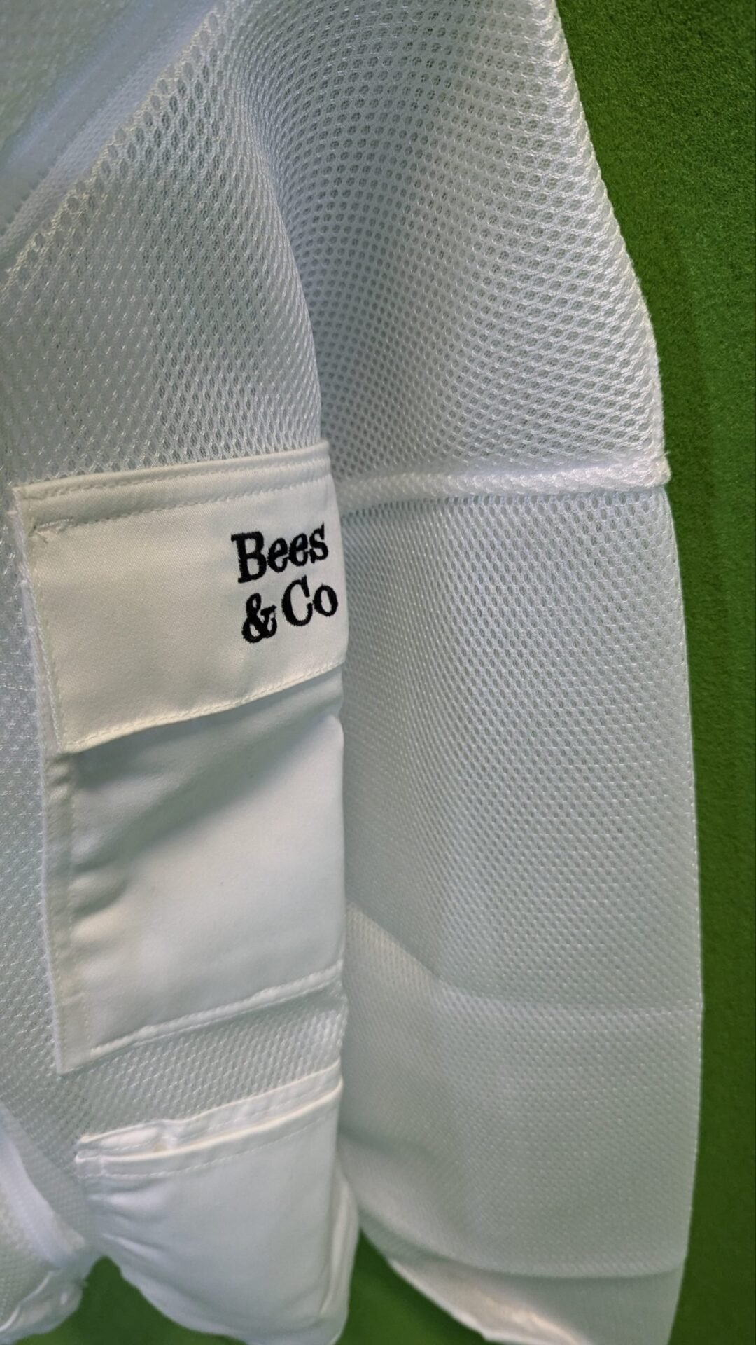 Foto 4 de Chaqueta de Apicultura Ultraligera con Velo Redondo
