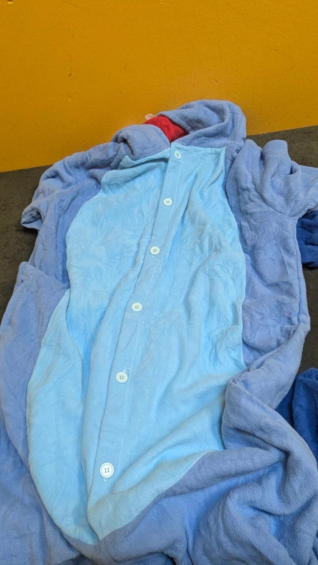 Foto 4 de Disfraz de una pieza para adulto ZKomoL STITCH