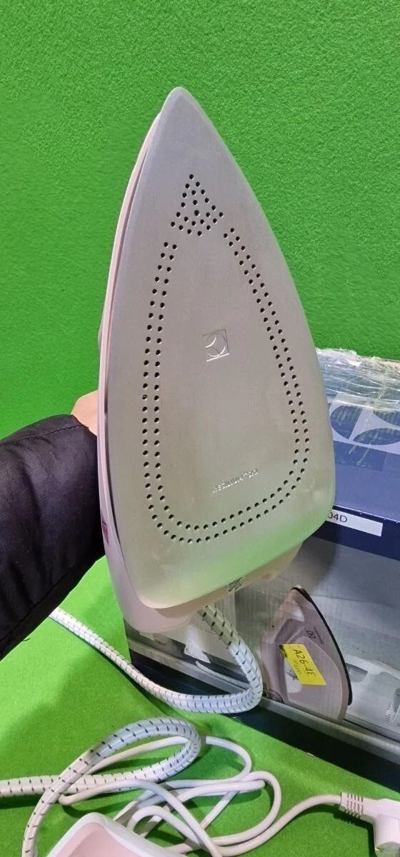Foto 6 de Electrolux plancha E6ST1-4PP Calentador Potencia de 2400 W