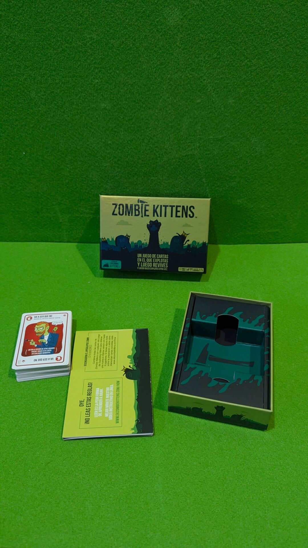 Foto 2 de Exploding Kittens | Zombie Kittens | Juego de Cartas para los Amantes de los Gat