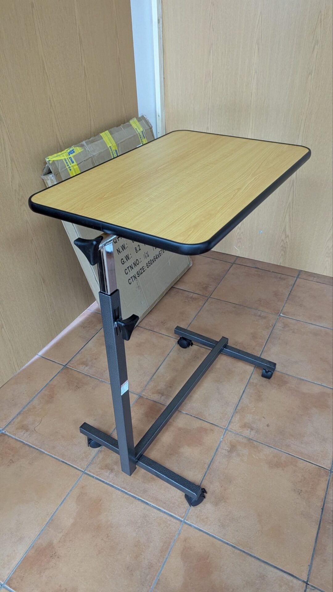 Foto 2 de Gima Mesa de cama para pacientes encamados