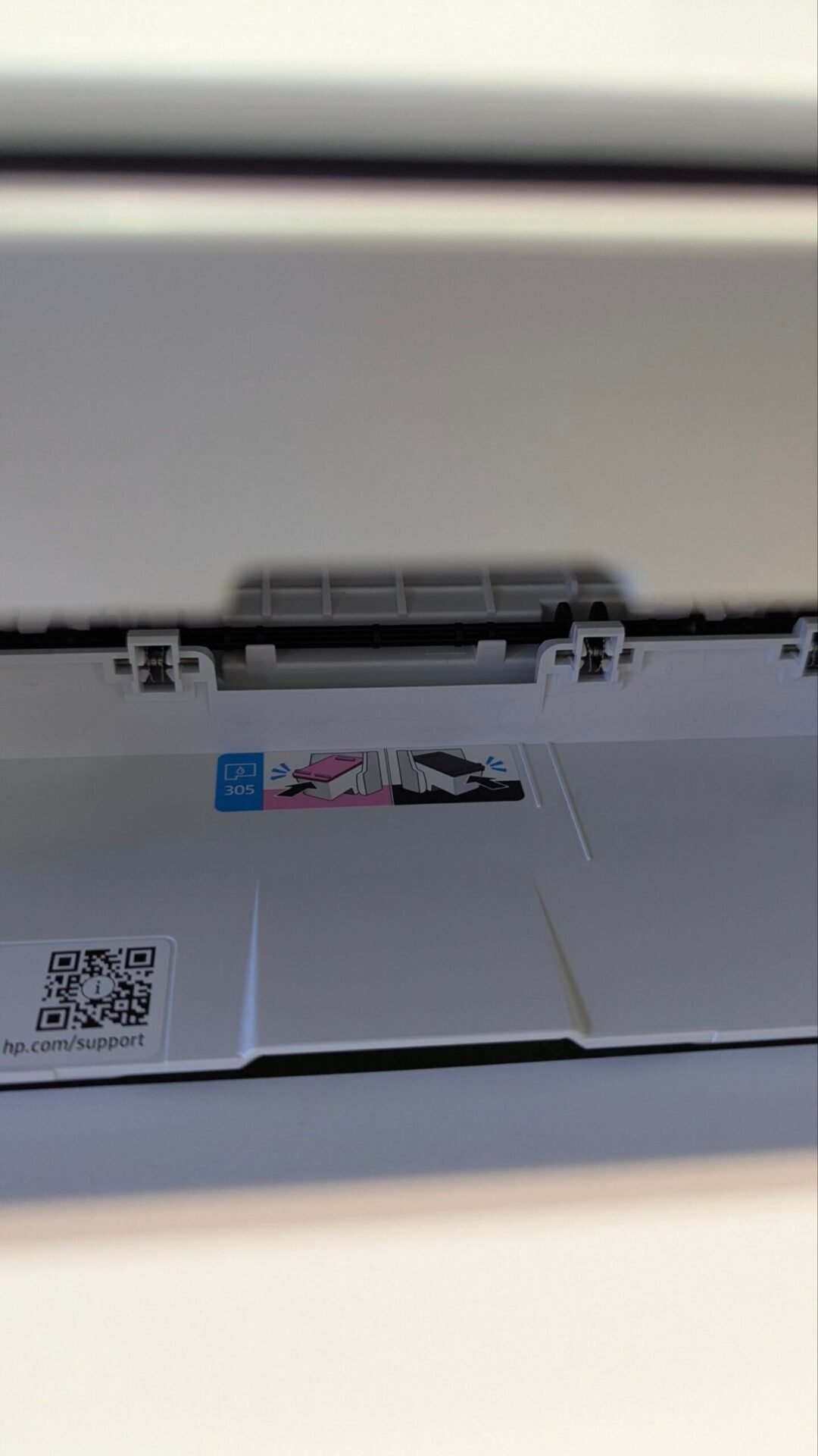Foto 3 de Impresora todo-en-uno HP DeskJet 2720e con Defecto
