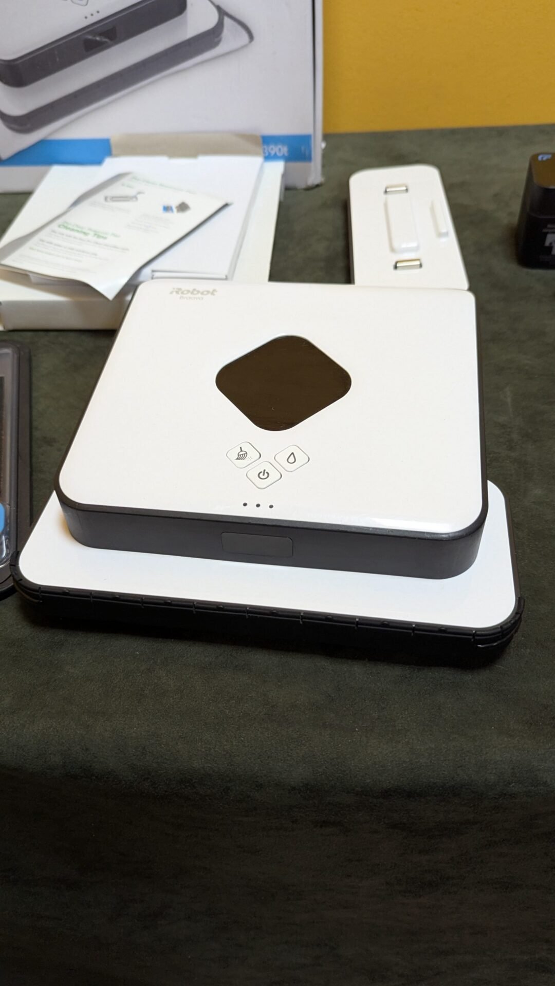 Foto 5 de iRobot Braava 390t – Robot friegasuelos 2 en 1