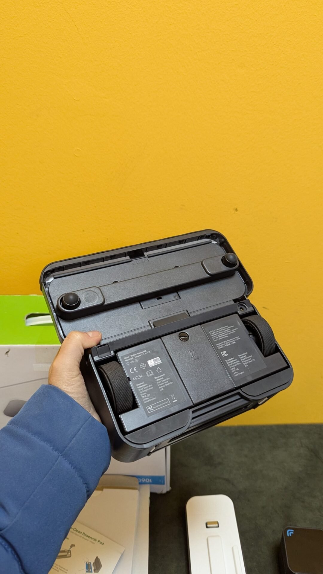 Foto 8 de iRobot Braava 390t – Robot friegasuelos 2 en 1