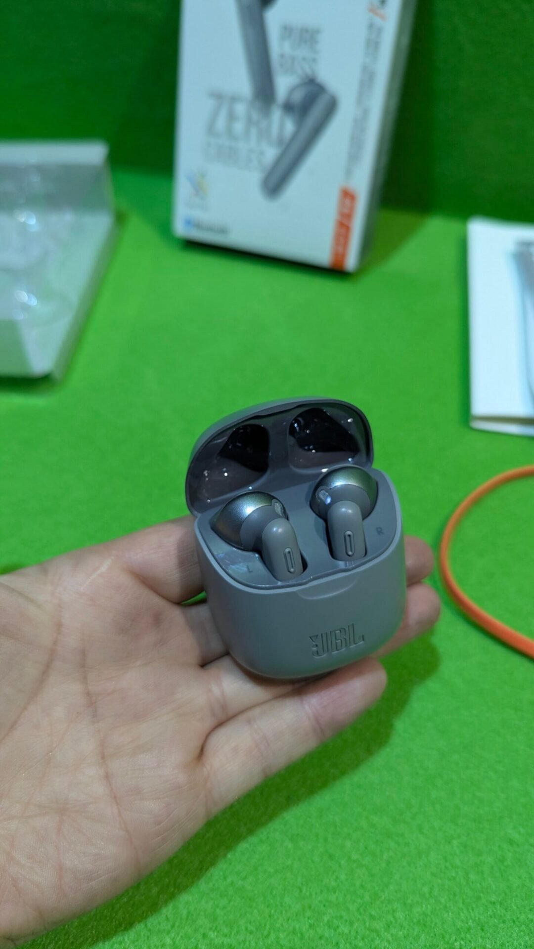 Foto 4 de JBL Tune 225 TWS Auriculares intraaurales True Wireless con Bluetooth