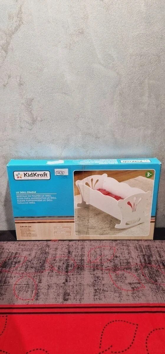 Foto 10 de KidKraft- Cuna de madera de juguete con ropa de cama rosa