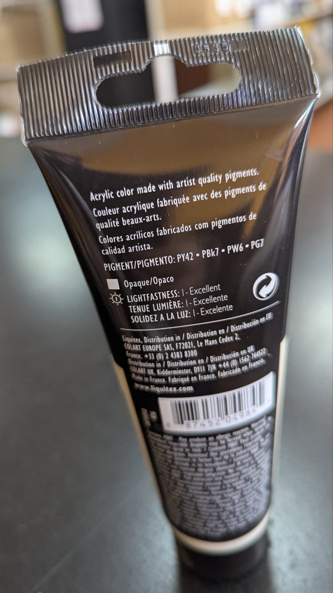 Foto 4 de Liquitex Basic Acrylic – Tubo de Pintura Acrílica 118 ML Beige