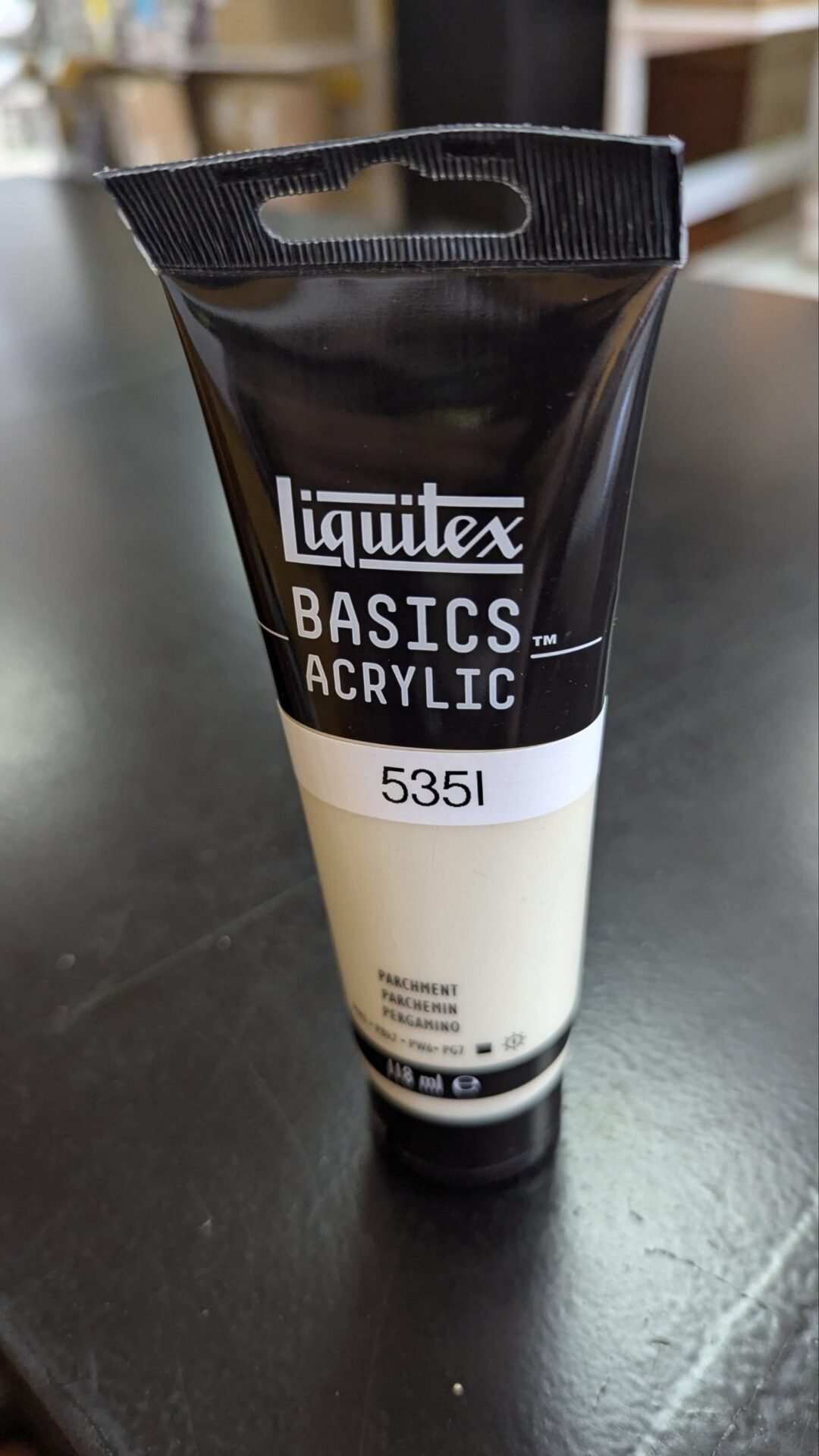Foto 5 de Liquitex Basic Acrylic – Tubo de Pintura Acrílica 118 ML Beige