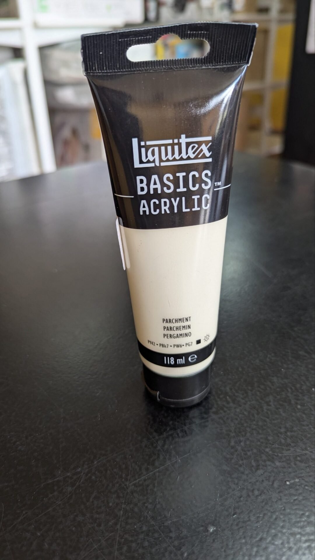Foto 6 de Liquitex Basic Acrylic – Tubo de Pintura Acrílica 118 ML Beige