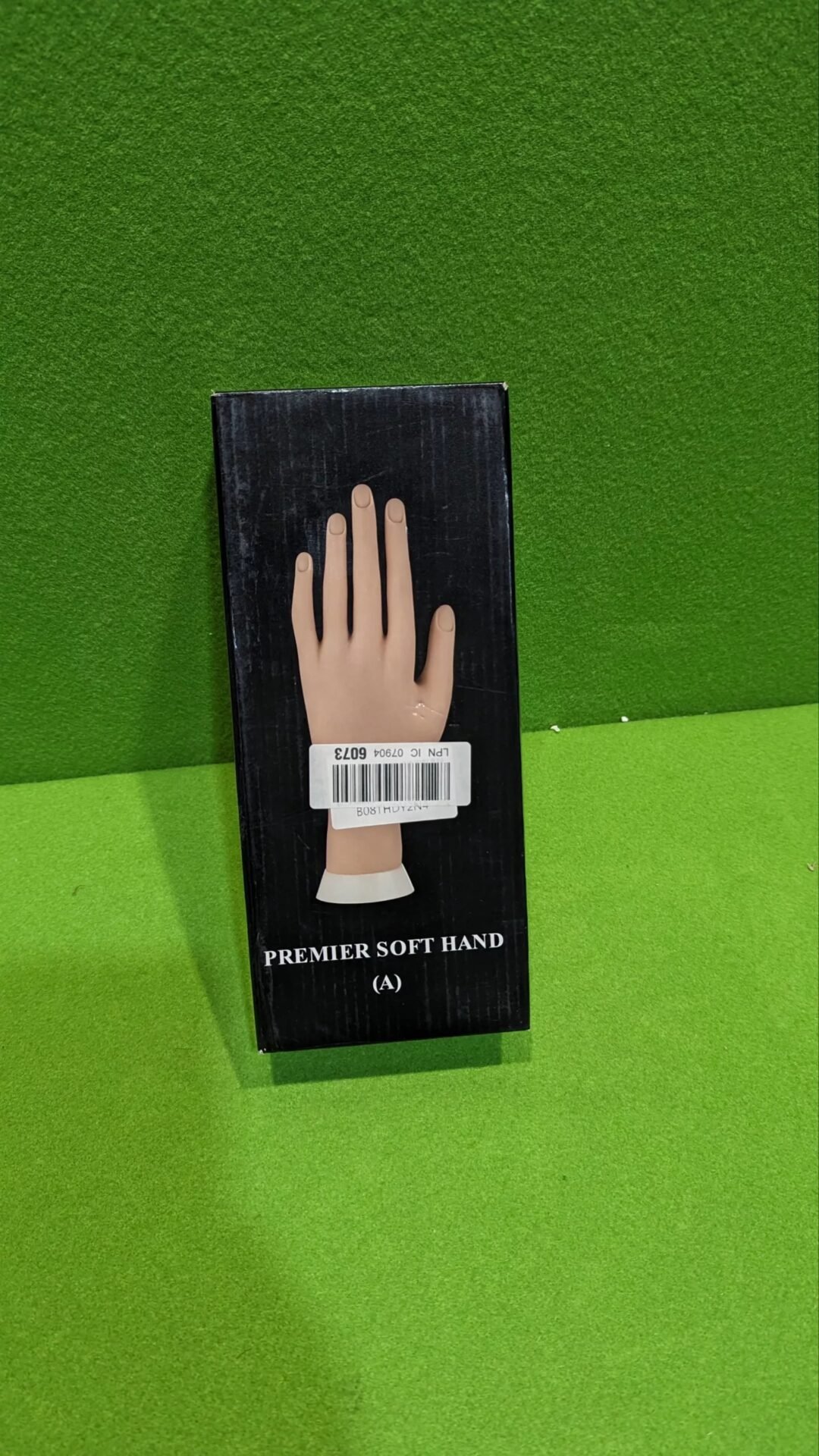 Foto 6 de Maqueta de mano para manicura con soporte blanco – Copy