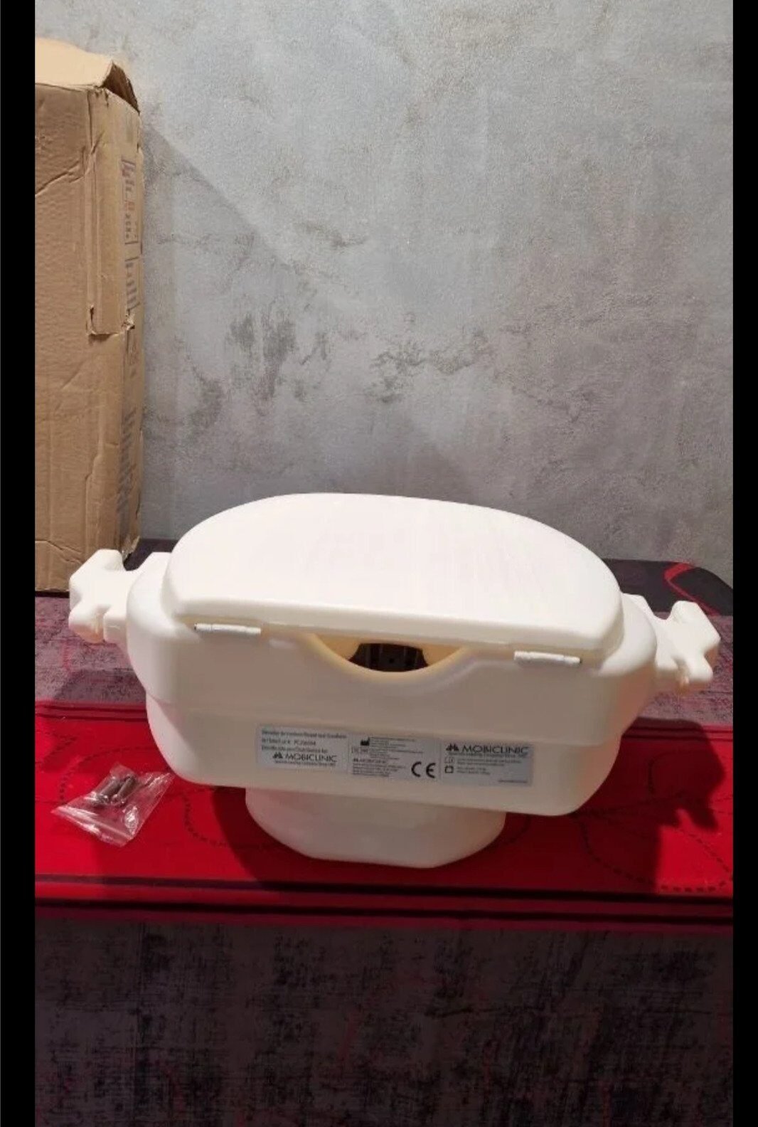 Foto 4 de Mobiclinic, Elevador WC para adultos con reposabrazos, Guadiana – Nuevo – Ref. 2