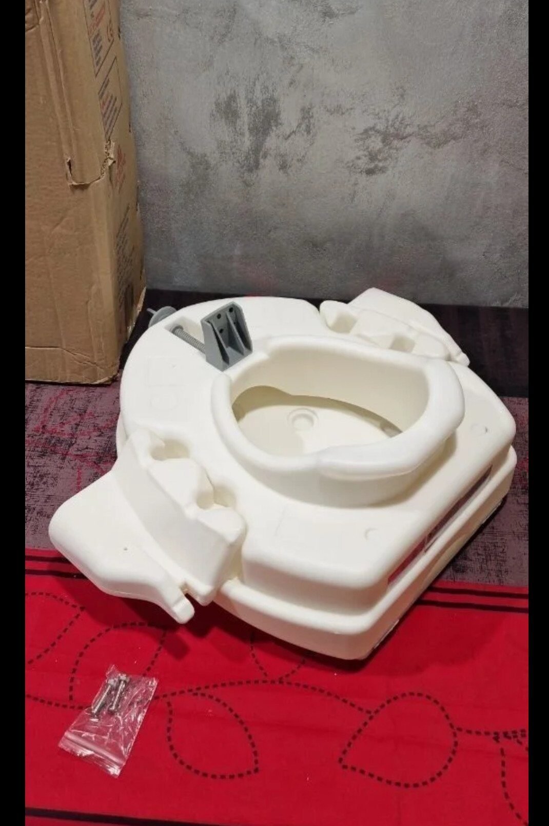 Foto 6 de Mobiclinic, Elevador WC para adultos con reposabrazos, Guadiana – Nuevo – Ref. 2