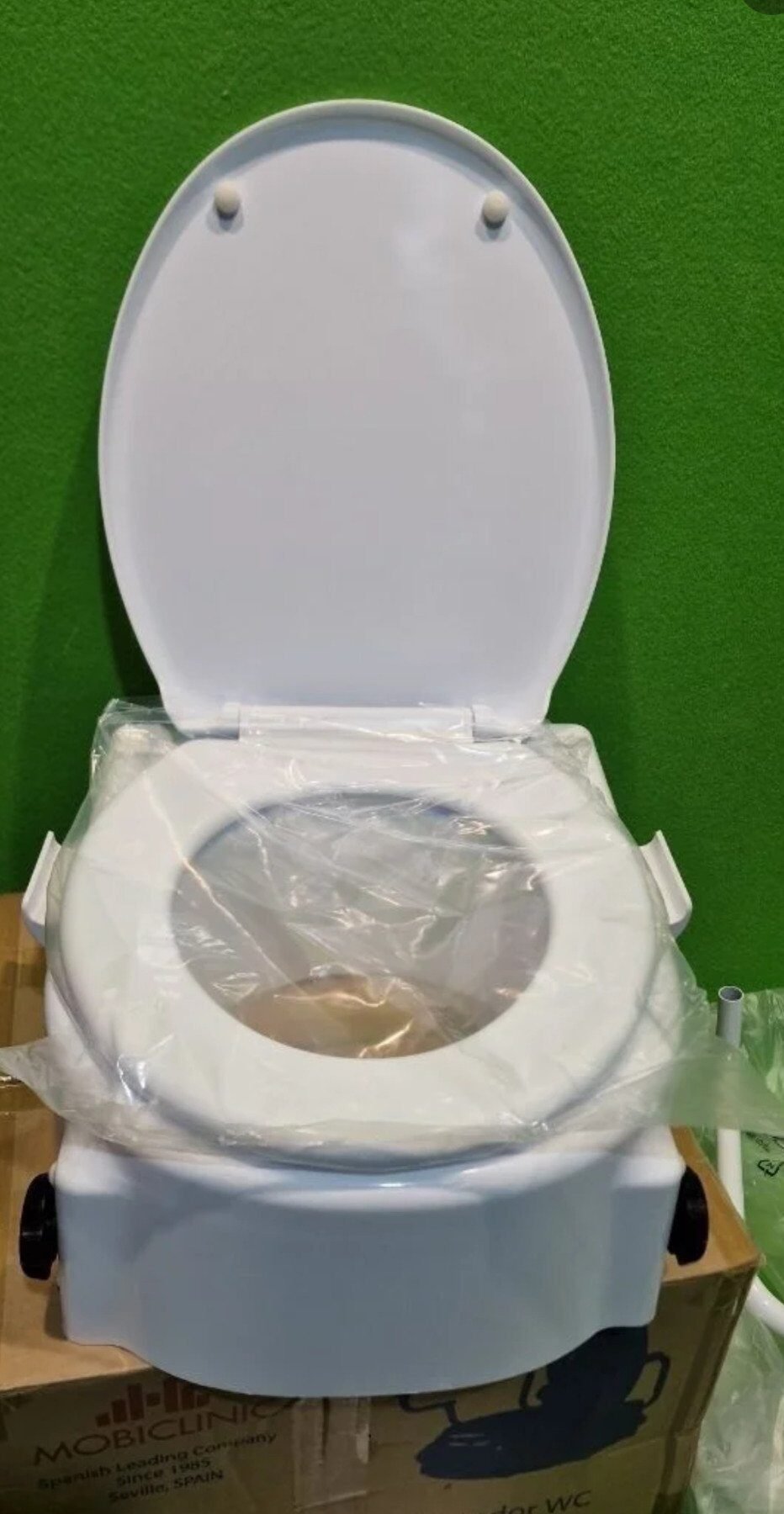 Foto 3 de Mobiclinic®, Elevador WC para adultos con reposabrazos, Tajo