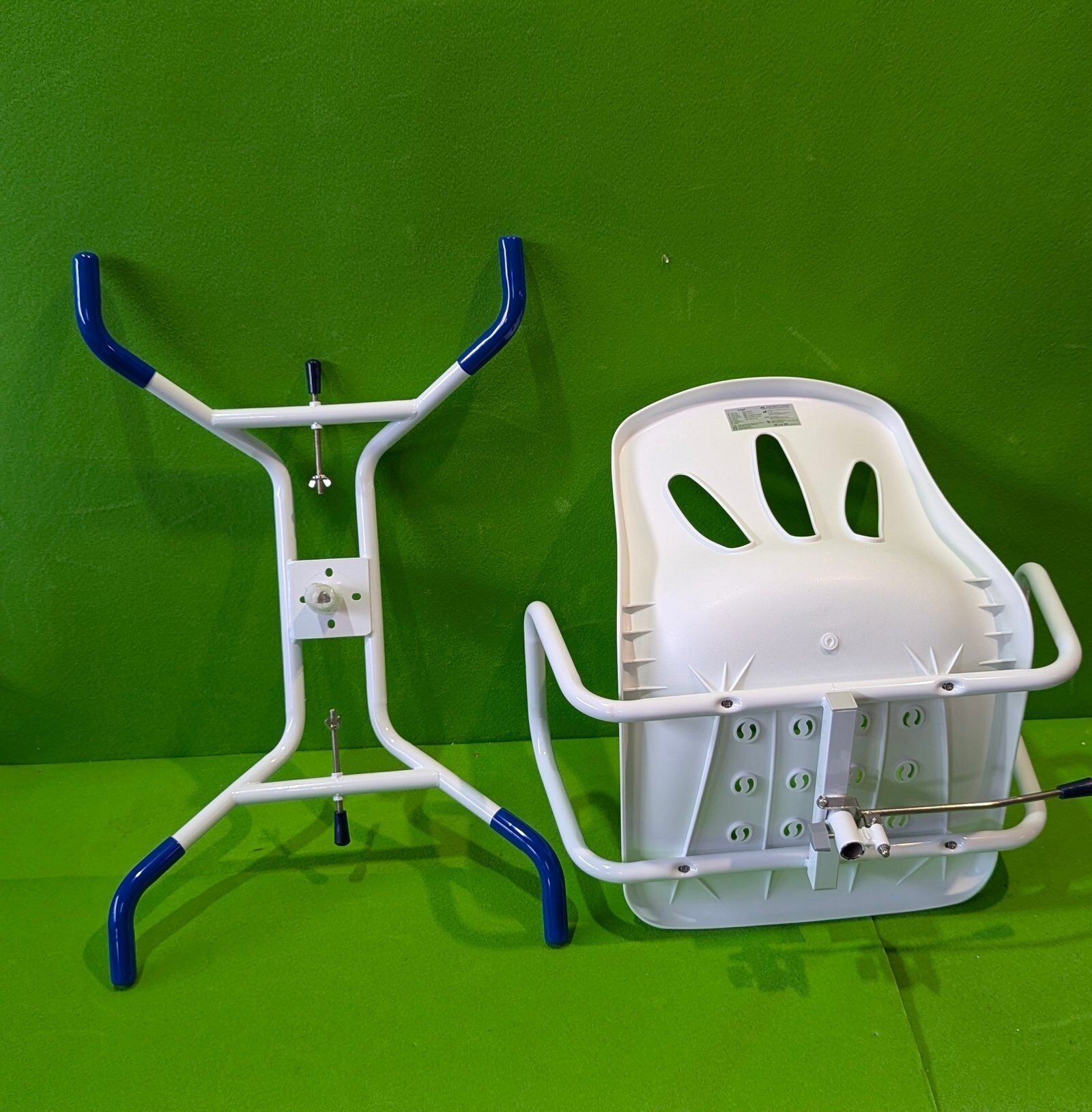 Foto 4 de Mobiclinic Silla de baño giratoria Lago