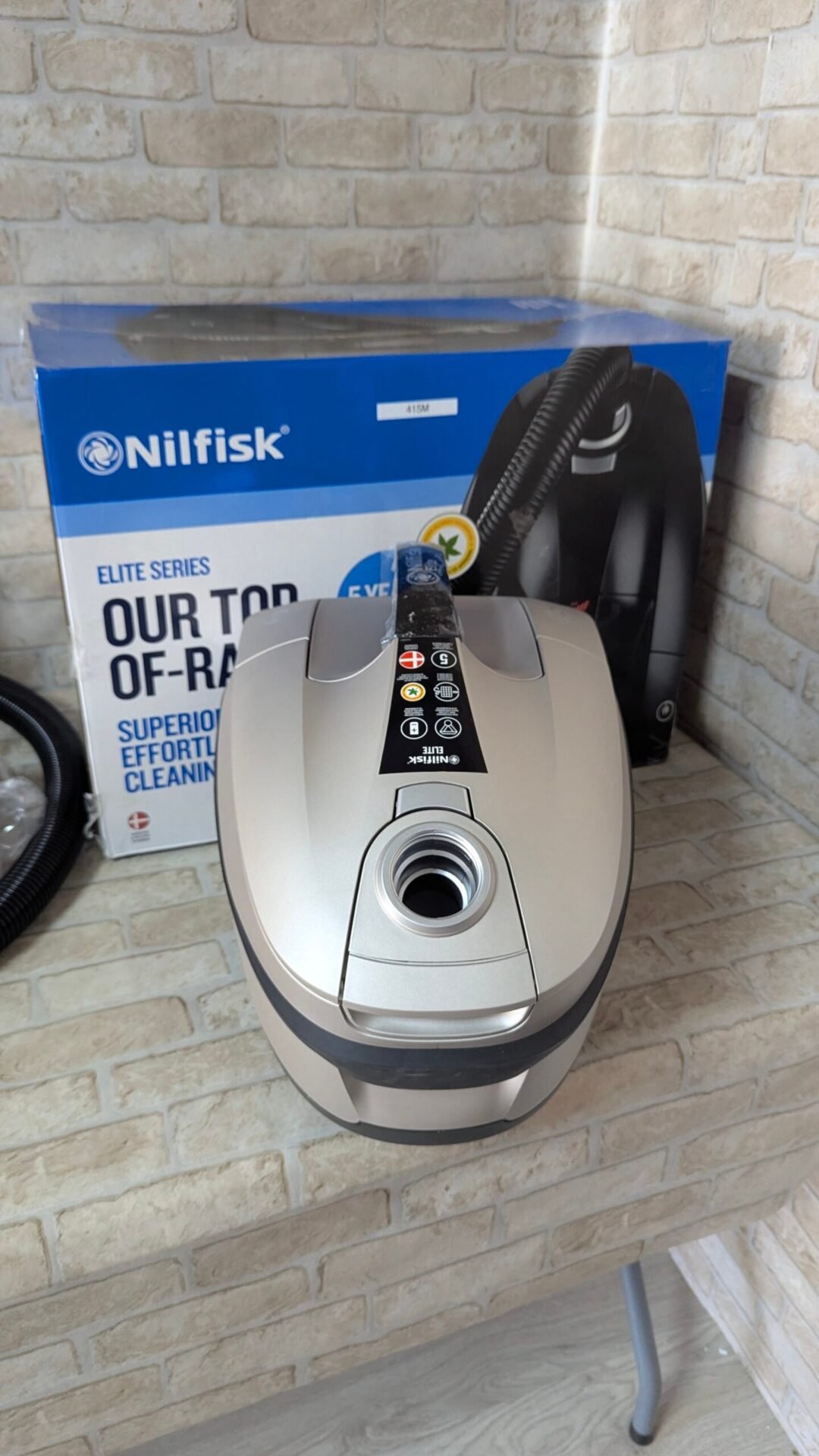 Foto 4 de Nilfisk Aspiradora Elite para Suelos y Alfombras
