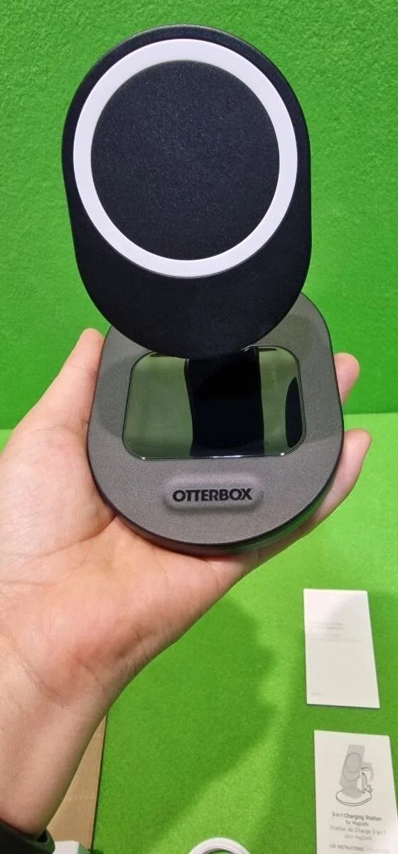 Foto 8 de OtterBox Soporte Cargador Inalámbrico 3 en 1