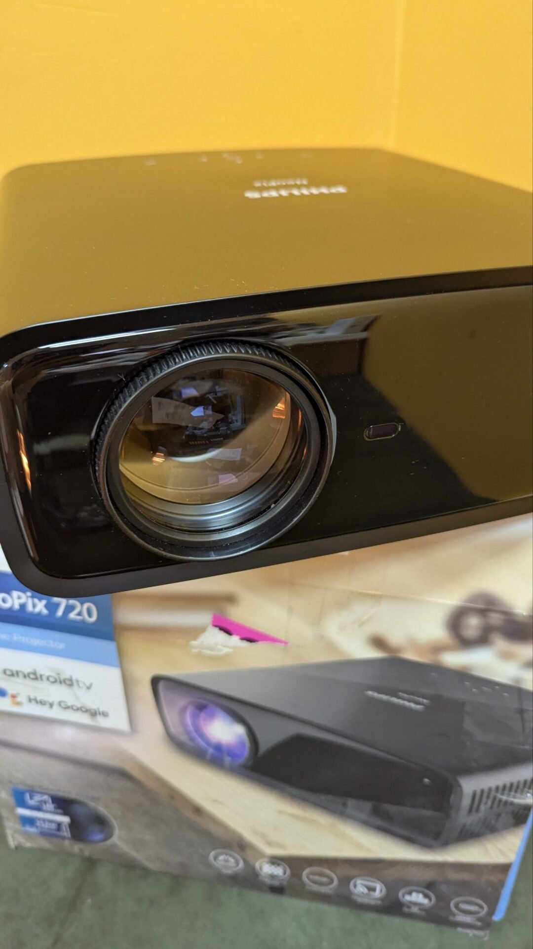Foto 3 de Philips NeoPix 720, proyector FALTA EL MANDO