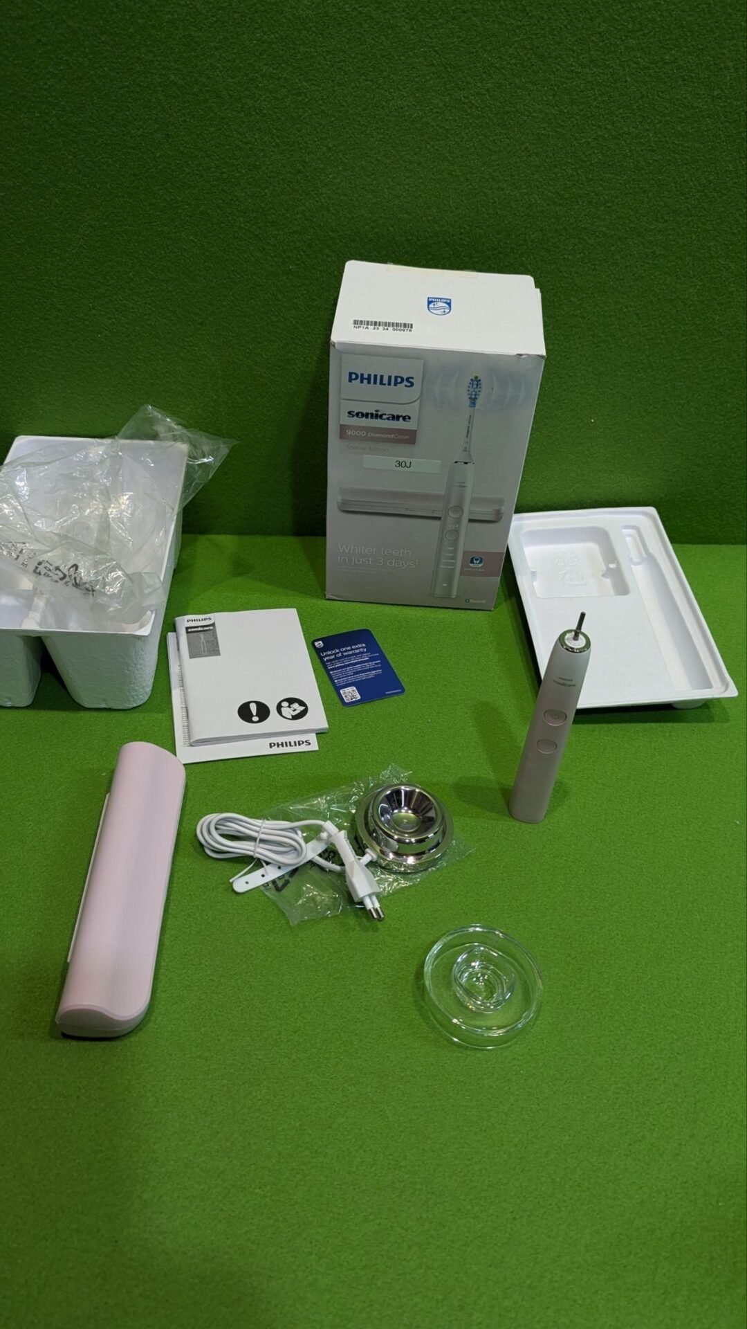 Foto 3 de Philips Sonicare DiamondClean 9000 Serie, Cepillo dental eléctrico de edición es