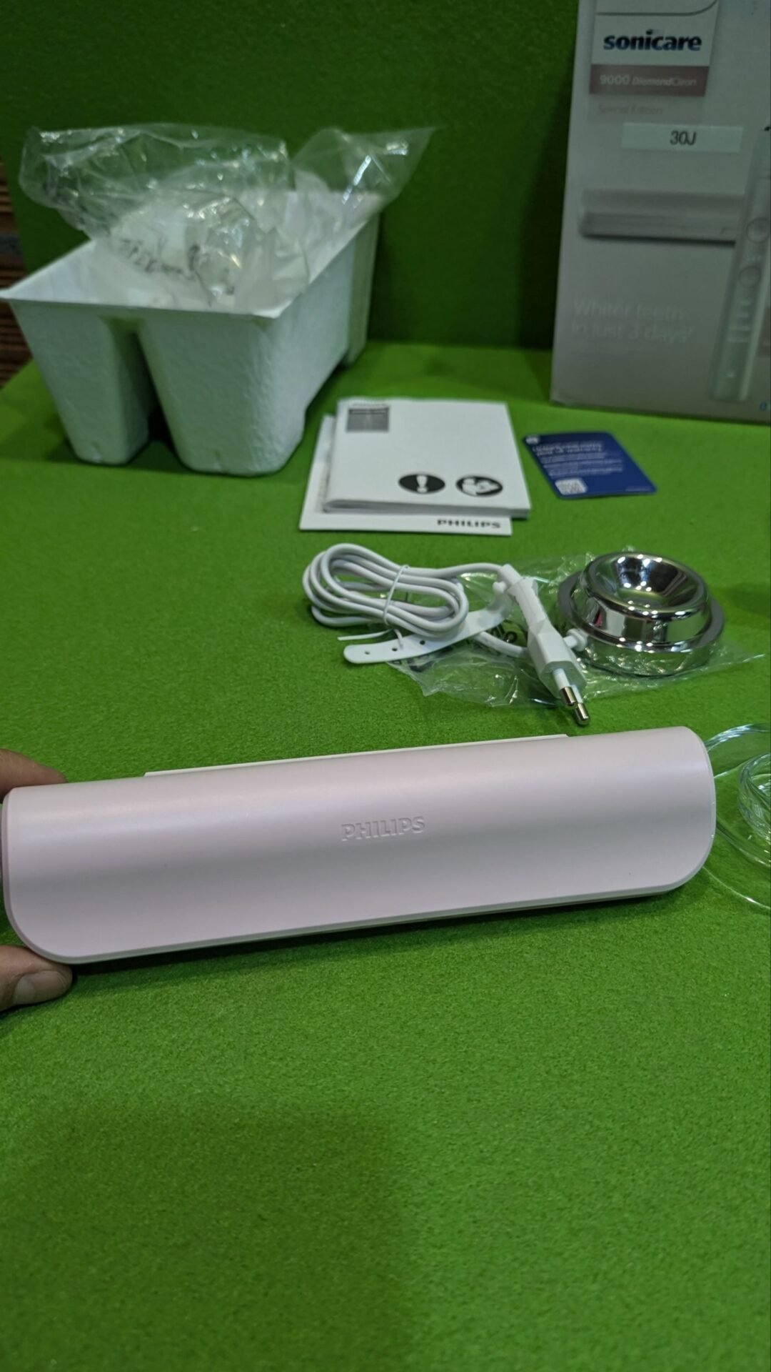 Foto 5 de Philips Sonicare DiamondClean 9000 Serie, Cepillo dental eléctrico de edición es
