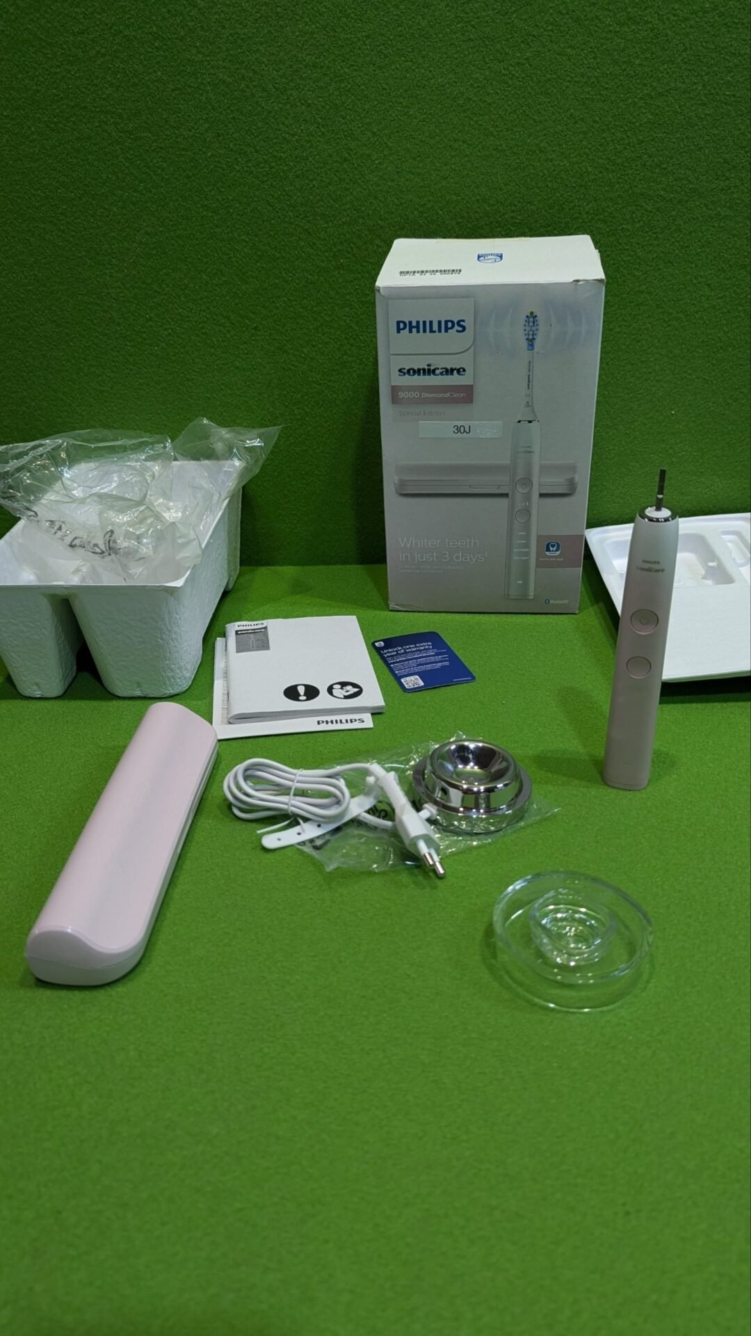 Foto 8 de Philips Sonicare DiamondClean 9000 Serie, Cepillo dental eléctrico de edición es