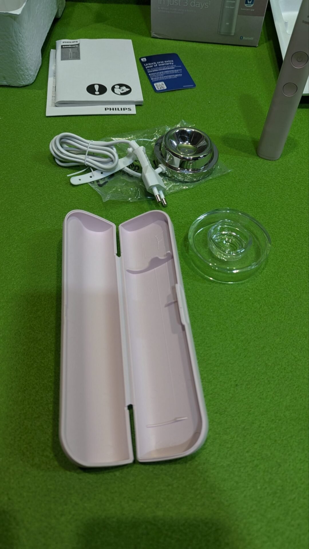 Foto 9 de Philips Sonicare DiamondClean 9000 Serie, Cepillo dental eléctrico de edición es