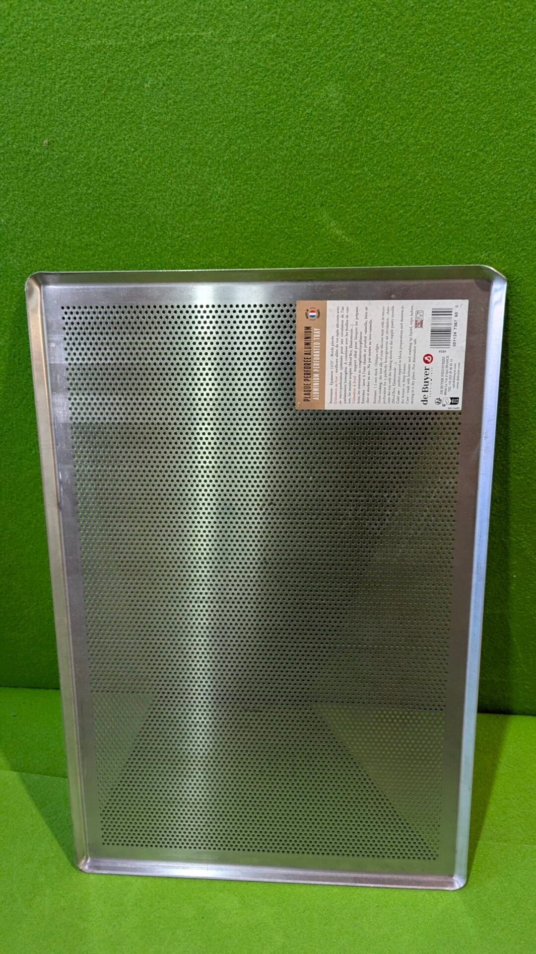 Foto 3 de PLACA ALUMINIO, 1, 5 MM 60 X 40 CM PERFORADA