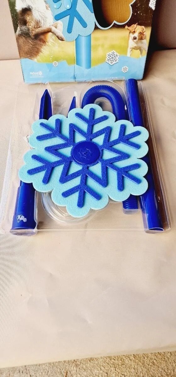 Foto 3 de Pulverizador de flores de hielo CoolPets Rocía agua