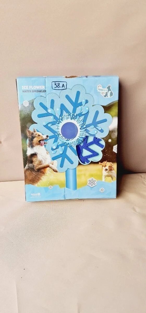 Foto 5 de Pulverizador de flores de hielo CoolPets Rocía agua