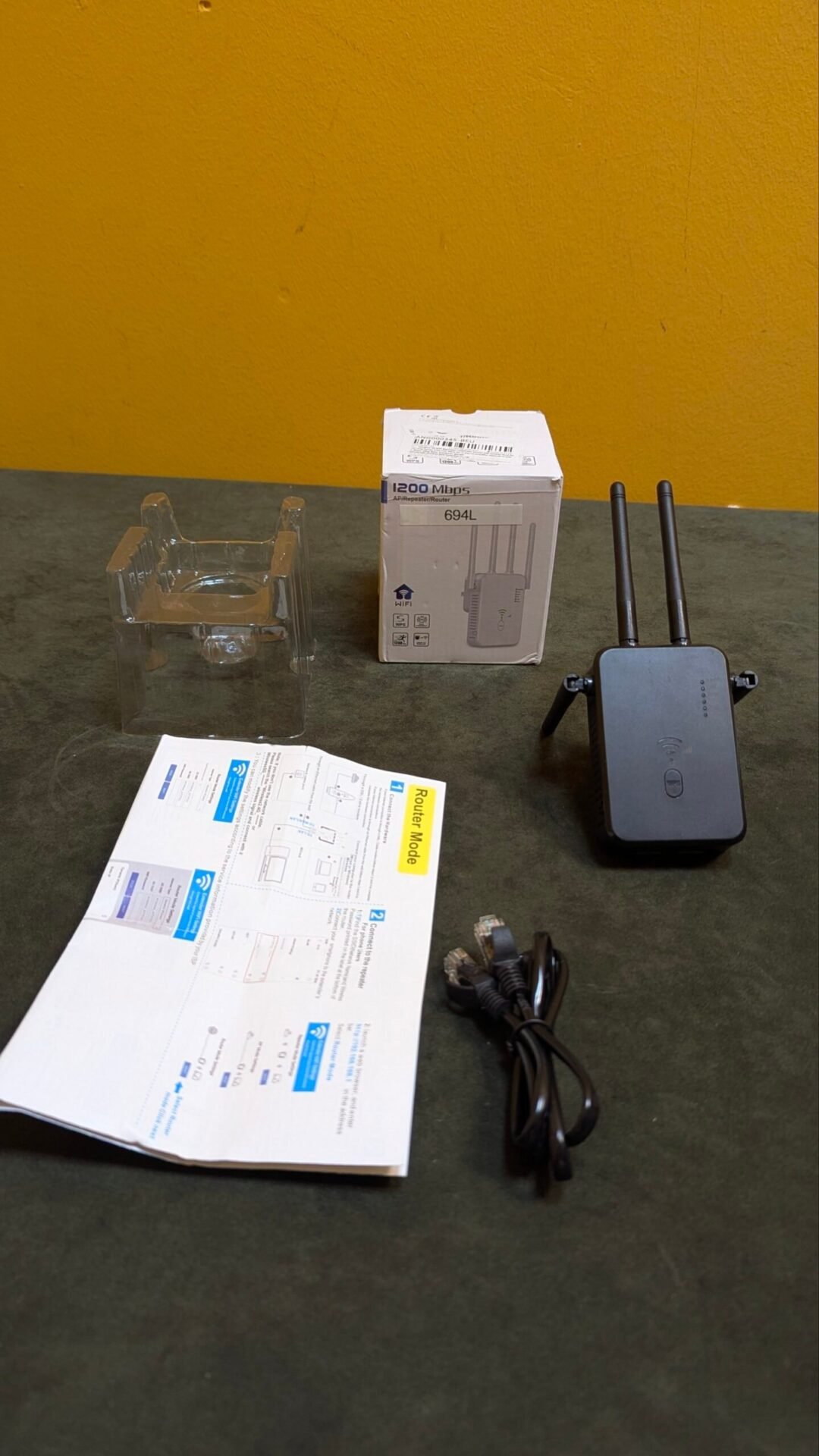 Foto 2 de Repetidor WiFi AC1200 doble banda 2.4/5 GHz con 4 antenas