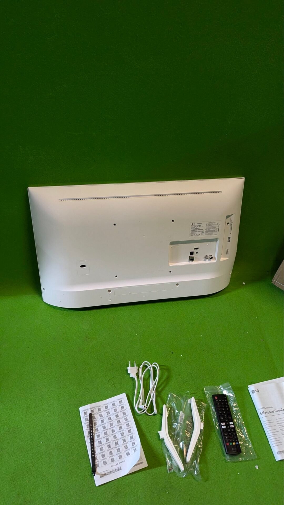 Foto 3 de REPUESTOS LG Televisor LG 32LQ63806LC – Smart TV webOS22