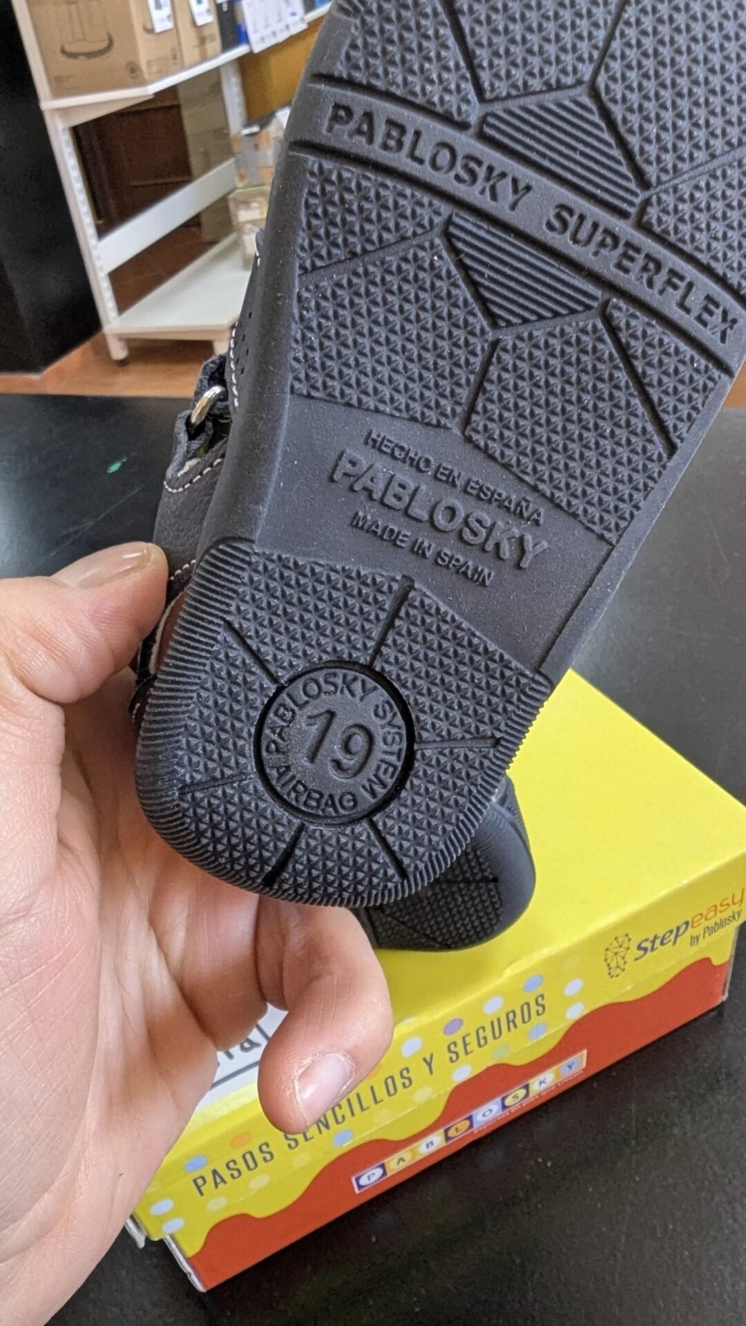 Foto 6 de Sandalias de piel para niño de Pablosky talla 19