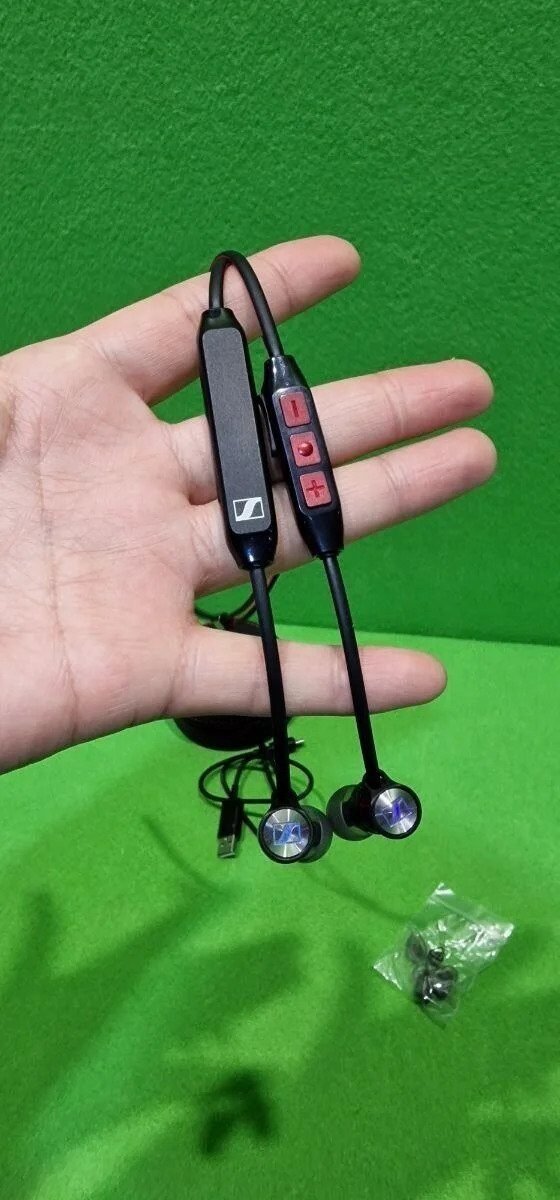 Foto 3 de Sennheiser Momentum Free Auriculares – Como nuevo