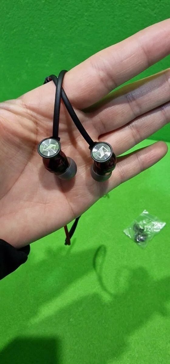 Foto 6 de Sennheiser Momentum Free Auriculares – Como nuevo