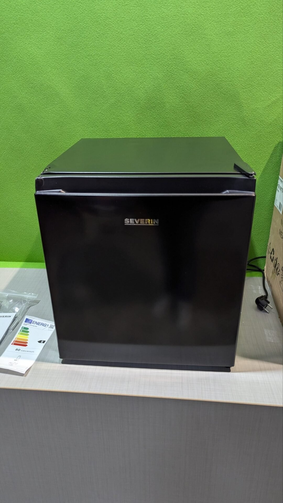 Foto 3 de SEVERIN Mini nevera con compartimento de baja temperatura, 45 litros