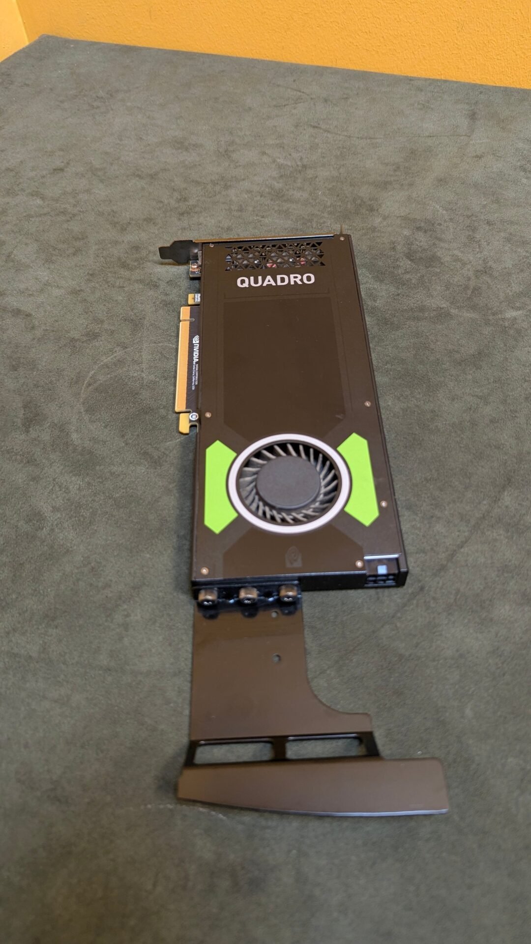 Foto 9 de Tarjeta gráfica HP NVIDIA Quadro P4000 8GB GDDR5 PCIe 4x DisplayPort – Estado de