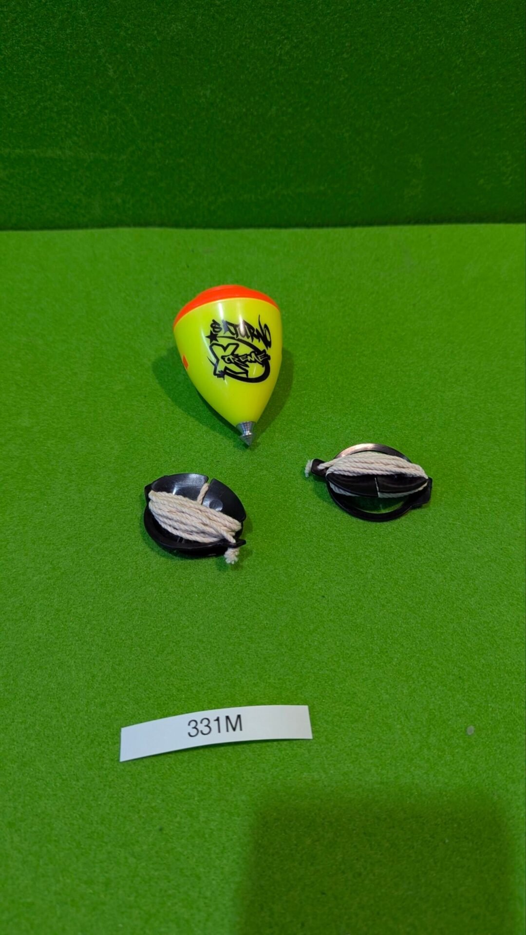 Foto 2 de Trompos Space Saturno Xtreme – Peona de punta fija – Estado descrito en la ficha